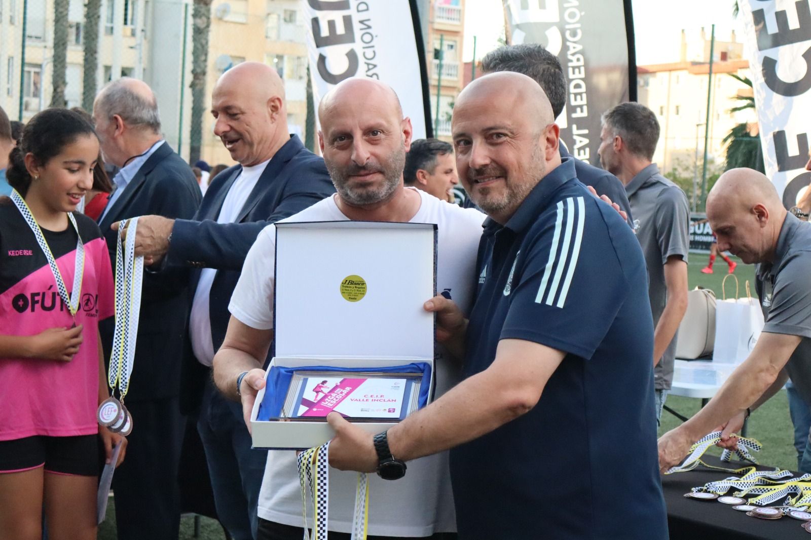 Entrega de trofeos de la Liga Escolar Femenina