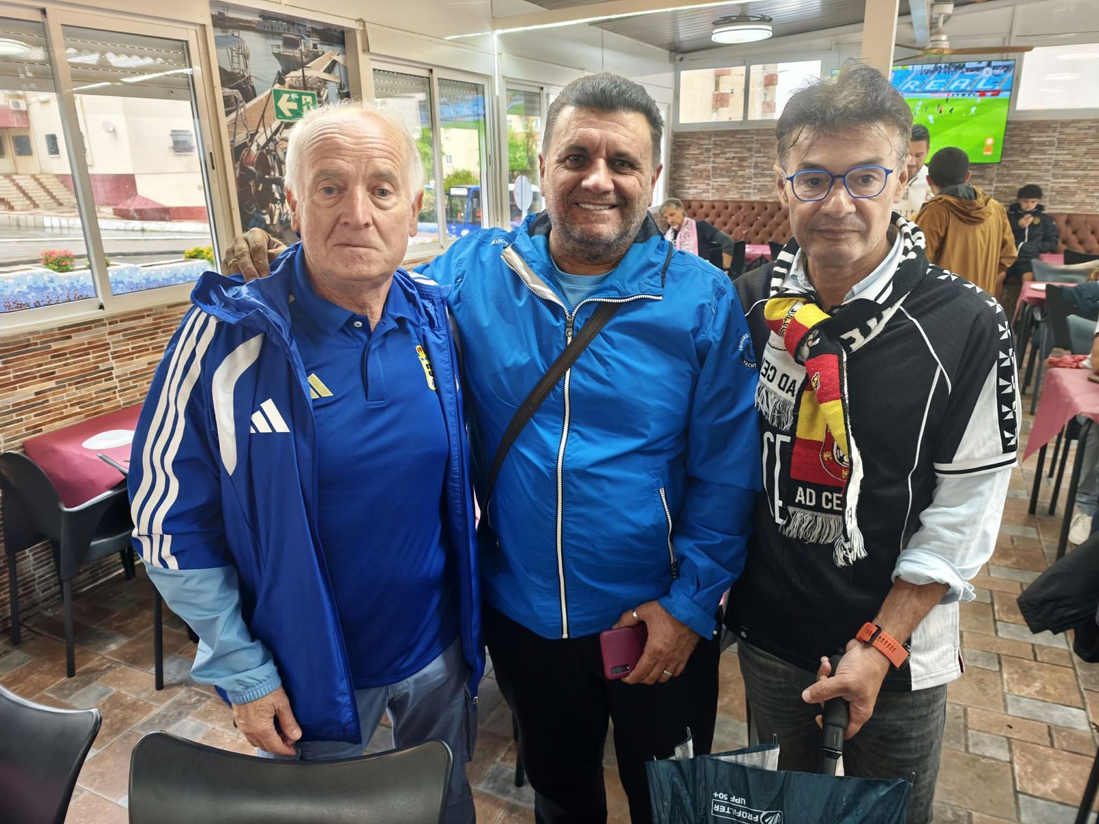 Así vivió la afición caballa la previa junto a los seguidores del Oviedo
