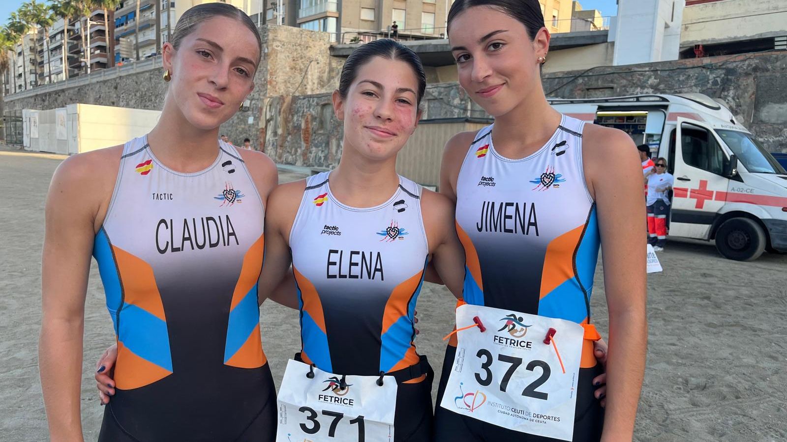 Claudia Casanova y Jimena Carracao, primera y segunda femenina