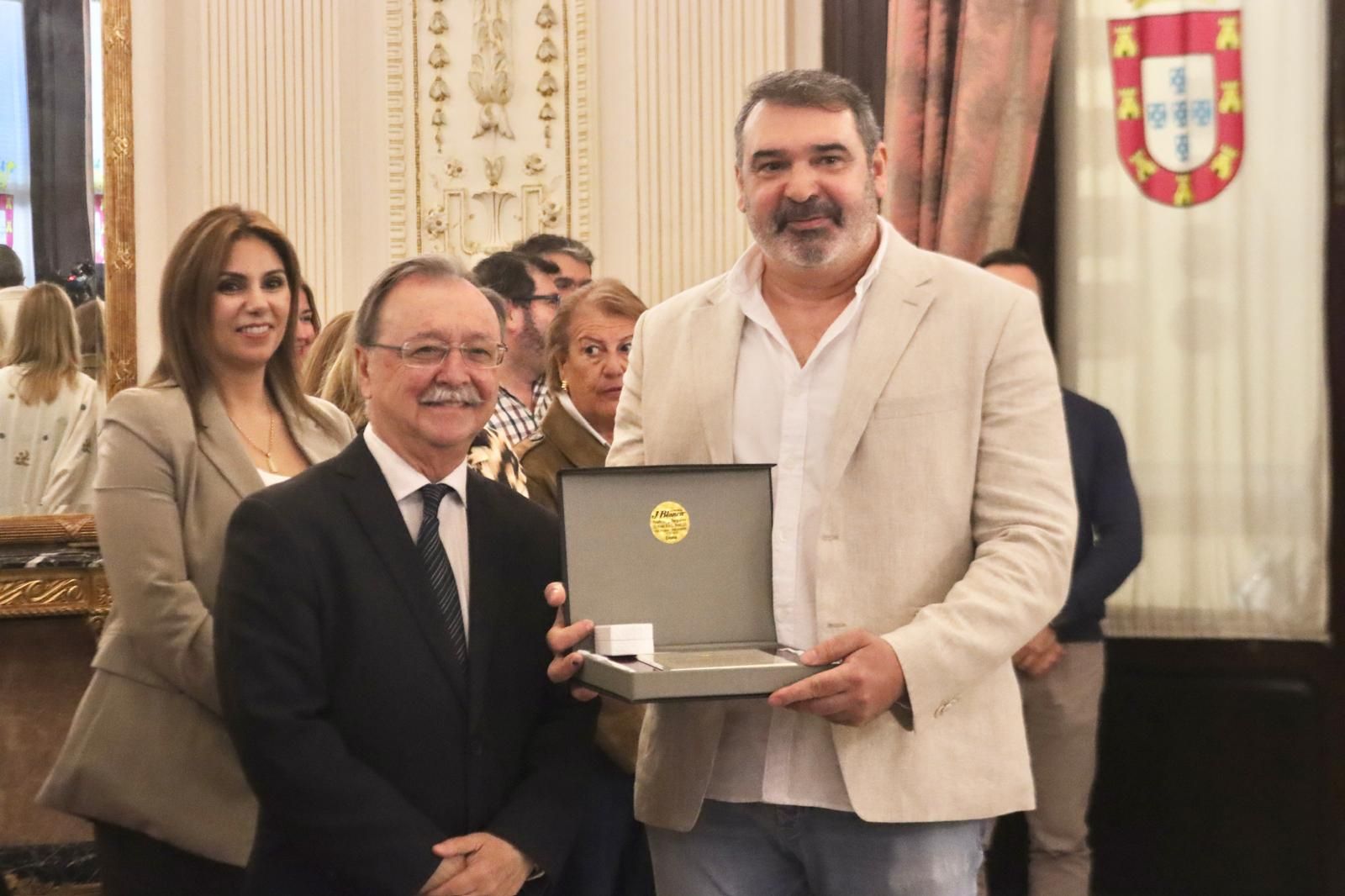 Acto de entrega de reconocimientos por el Día del Funcionario en el Salón del Trono