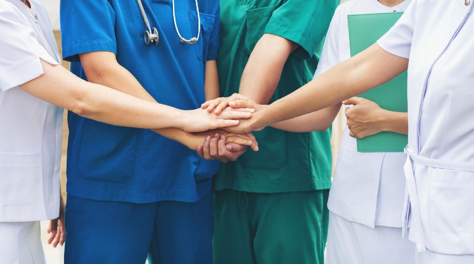 Miembros de sanidad.