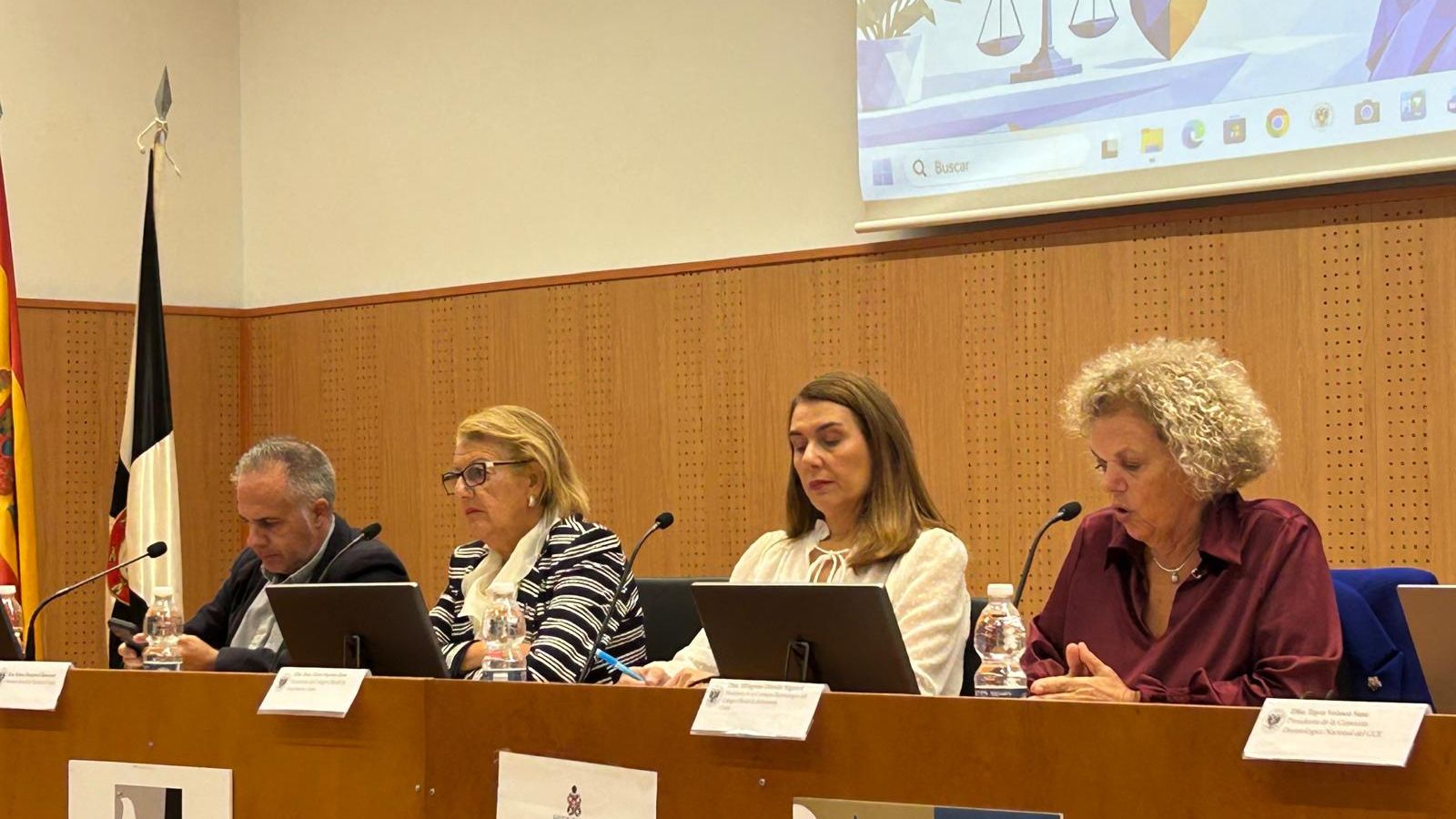 Mesa inaugural de las I Jornadas Deontológicas Enfermeras