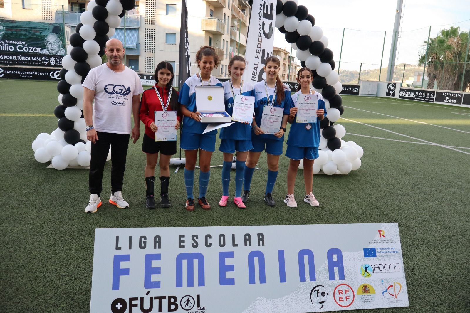 Entrega de trofeos de la Liga Escolar Femenina