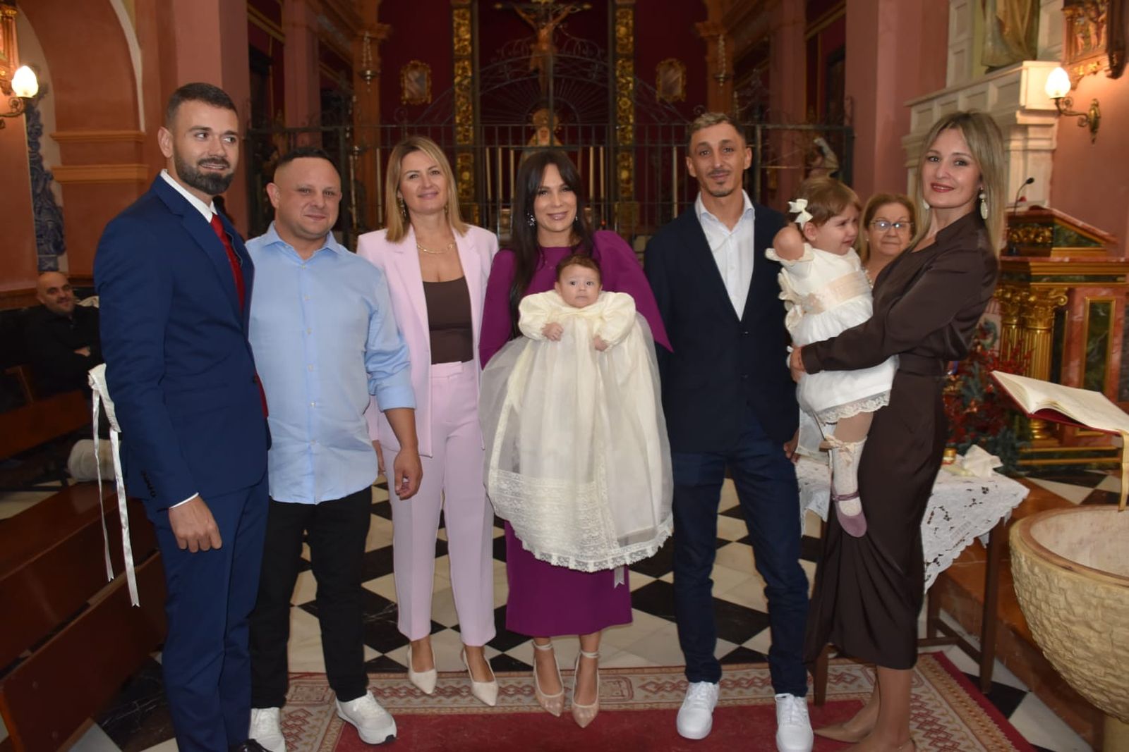 El bautizo de los hermanos Antonio y Jimena