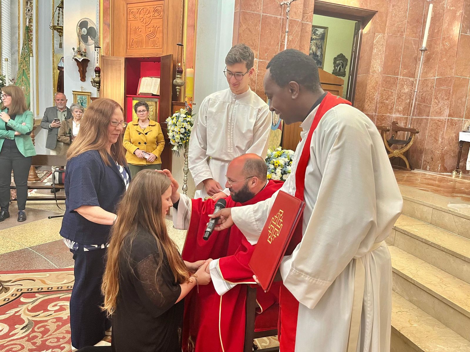 Confirmaciones en la Parroquia de Santa Teresa