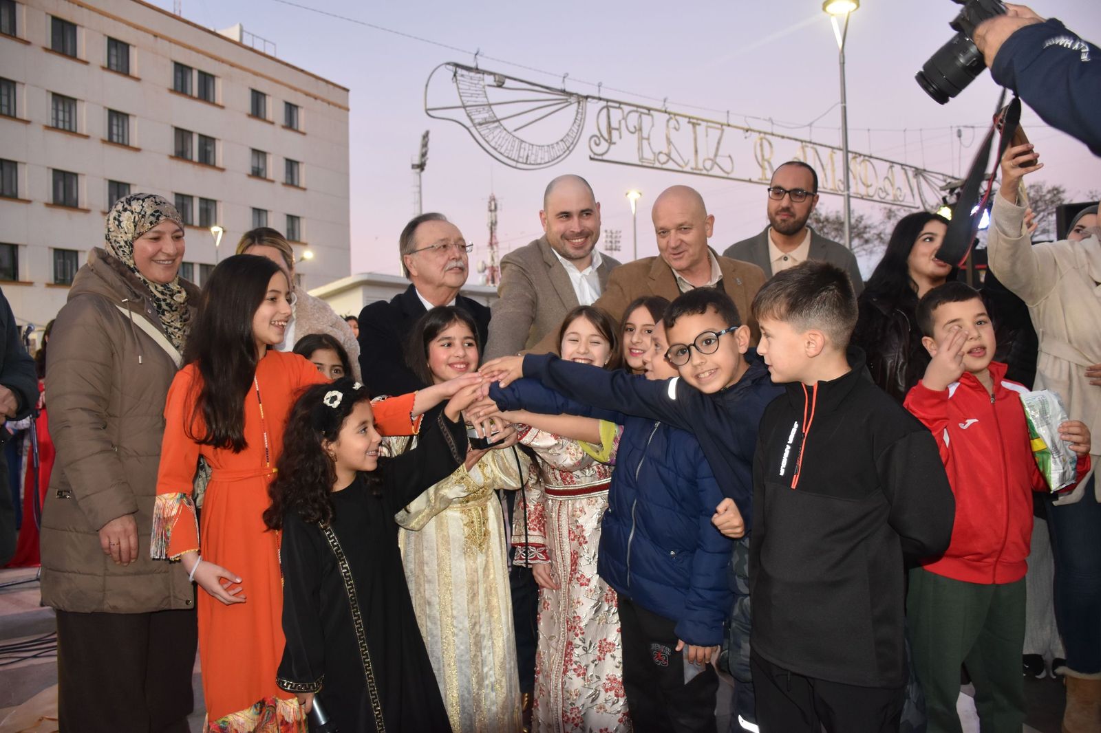 Ceuta ya luce su alumbrado por Ramadán