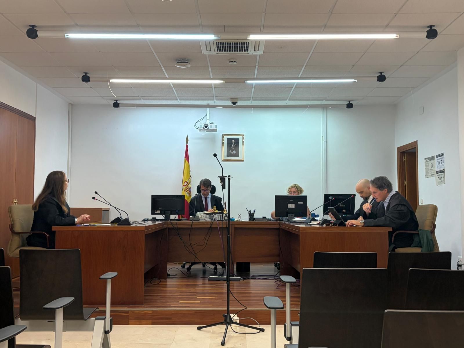 Imagen de la celebración del juicio en su comienzo.