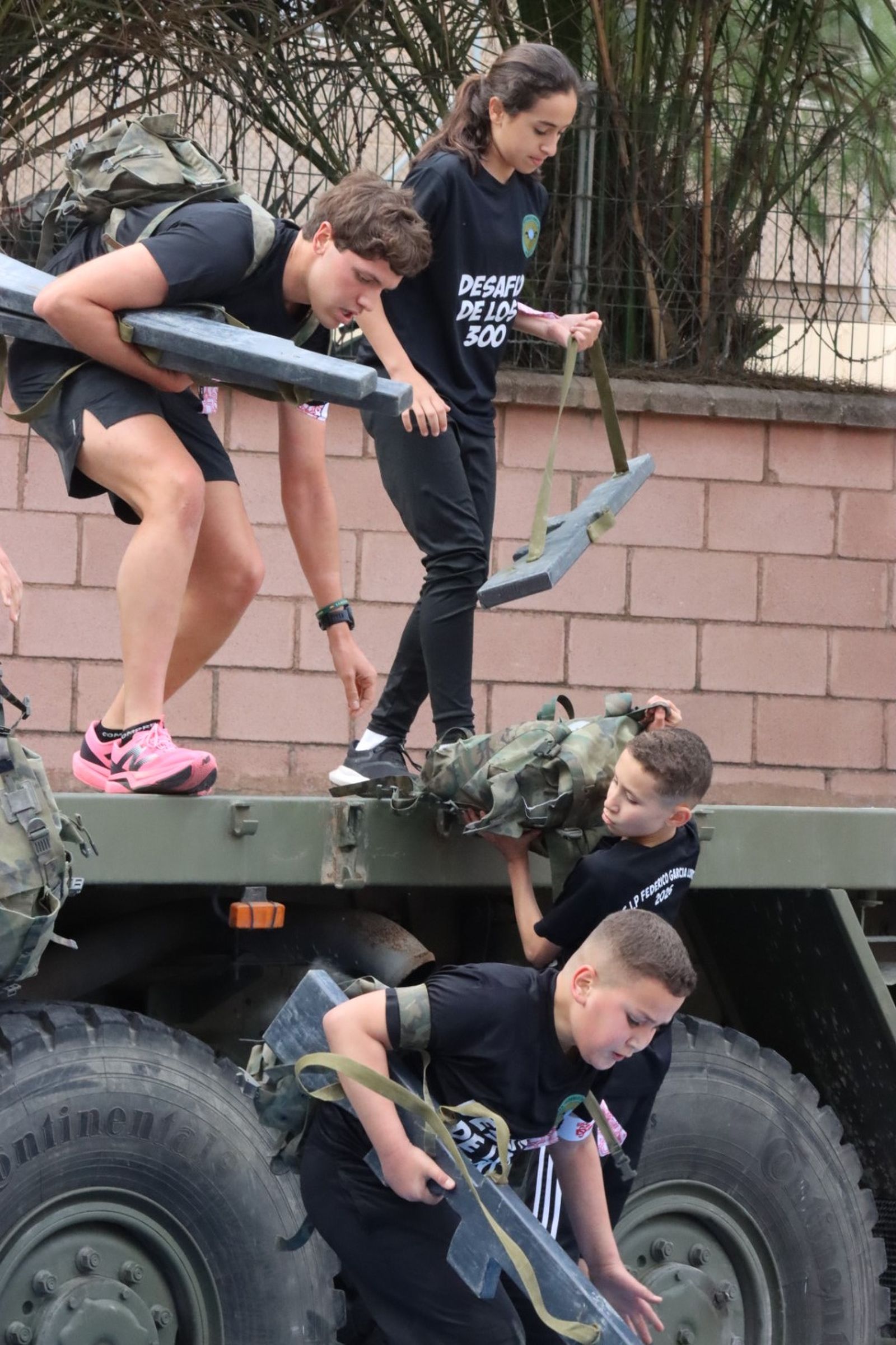 El ‘Desafío de los 300’ convierte Ceuta en una fiesta escolar de esfuerzo, compañerismo y superación