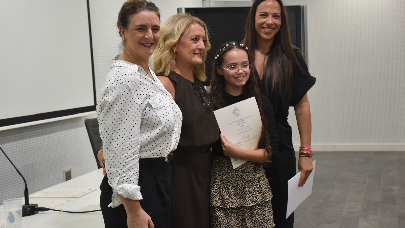 Entrega de diplomas de la Royal Academy of Dance a alumnas de la Escuela de Danza de Rosa Founaud Entrega de diplomas de la Royal Academy of Dance a alumnas de la Escuela de Danza de Rosa Founaud