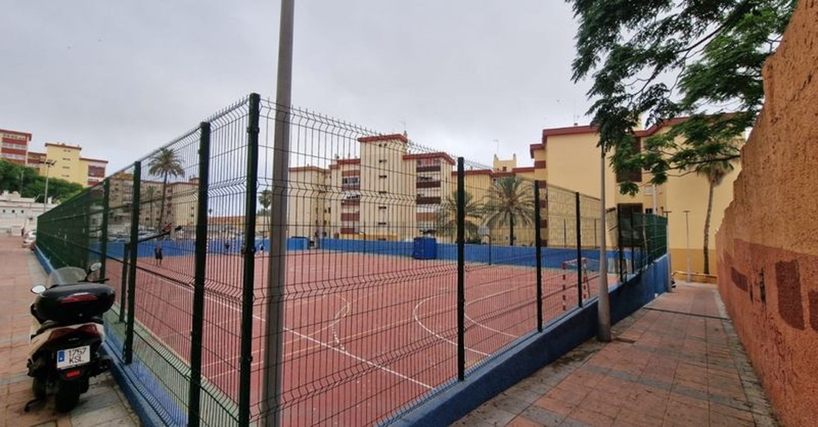 Pista deportiva del polígono Virgen de África Fase 2