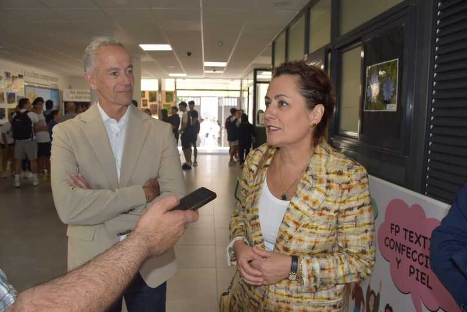 La secretaria general de FP atiende a El Pueblo / Nicol's