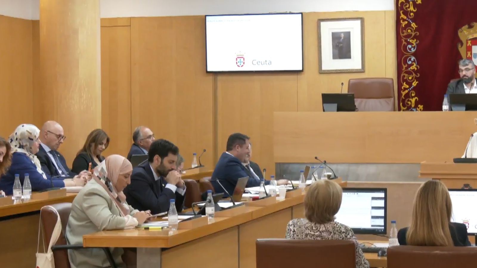 Chandiramani se dirige a los partidos de la oposición durante el Debate del Estado de la Ciudad