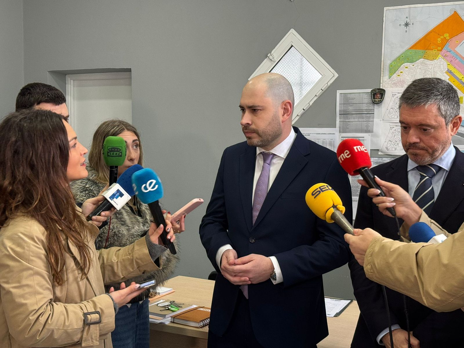 El delegado del Gobierno en Ceuta, Miguel Ángel Pérez Triano, asegura que el Gobierno recurrirá la resolución sobre el envío de menores de Ceuta a Valencia