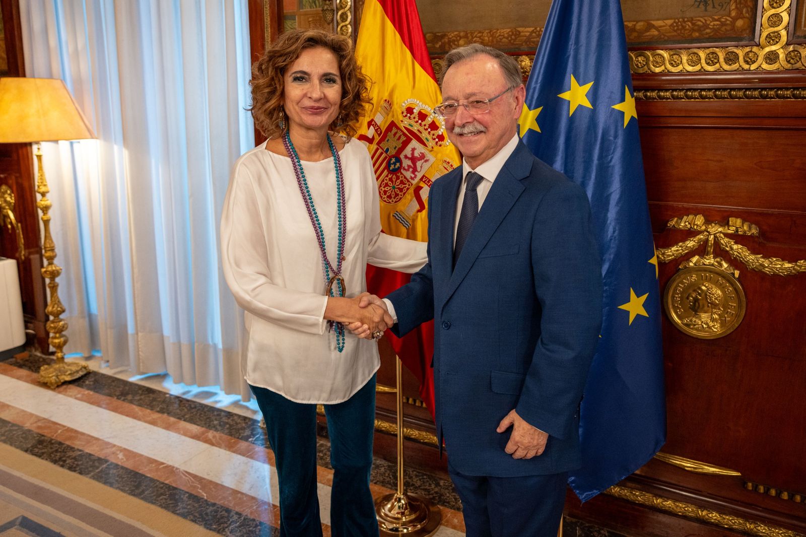 Vivas logra el apoyo de Montero para impulsar la inclusión y el nuevo modelo económico de Ceuta Vivas logra el apoyo de Montero para impulsar la inclusión y el nuevo modelo económico de Ceuta