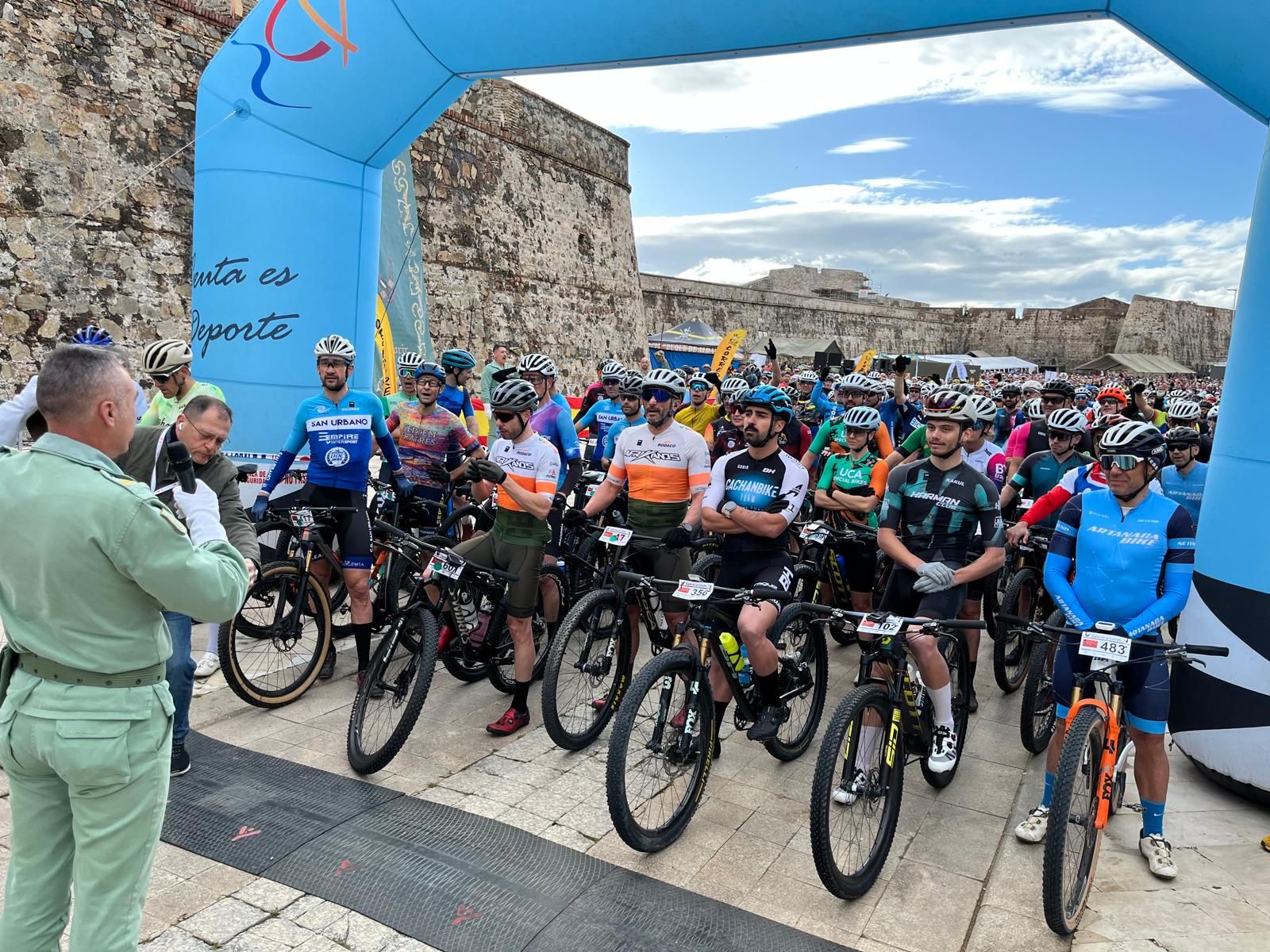 La previa y el inicio de la X Cuna de la Legión a través del objetivo de Reduan