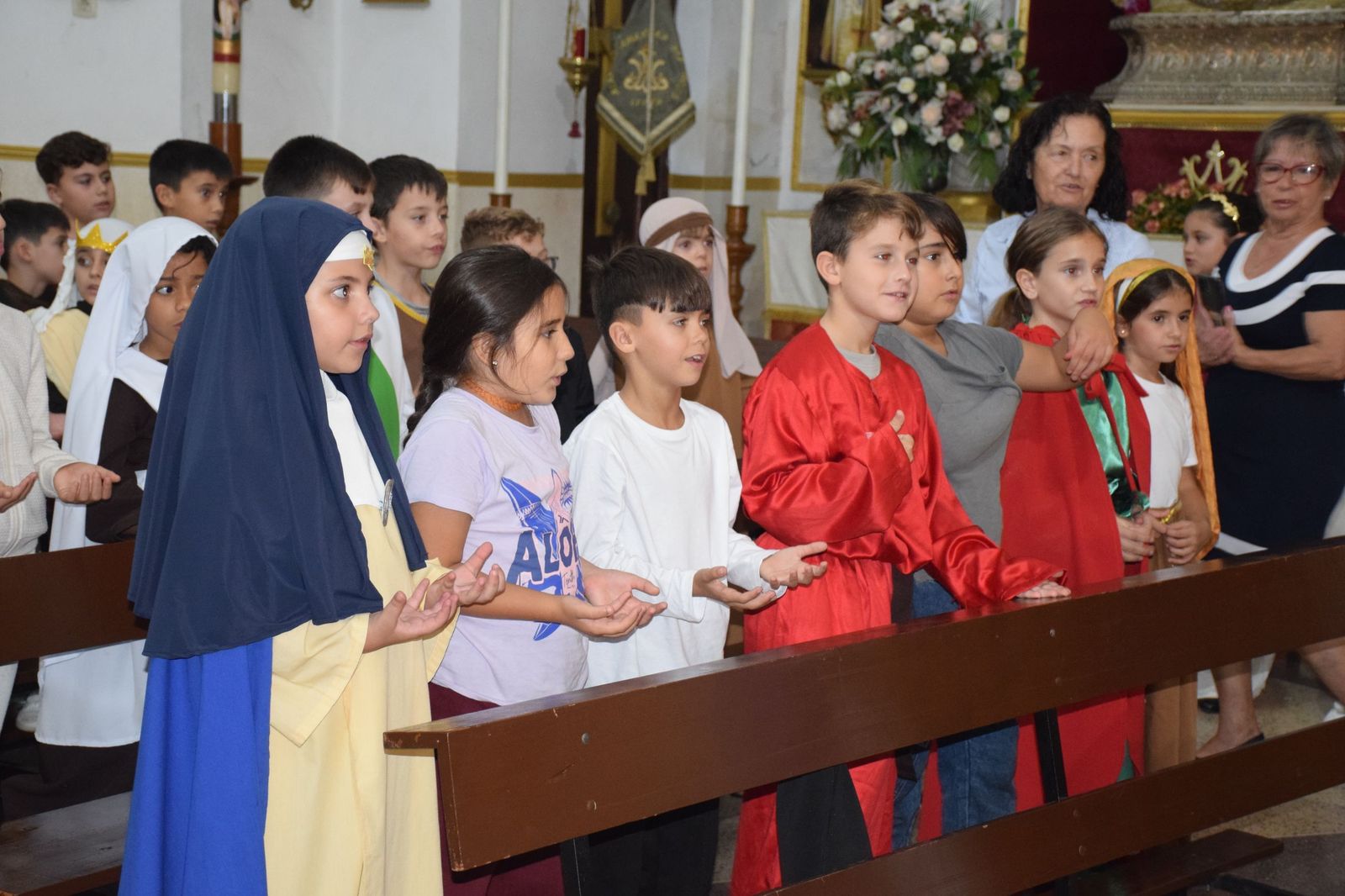 FOTOGALERÍA | Celebración del Día de Todos los Santos en la parroquia de Santa Teresa