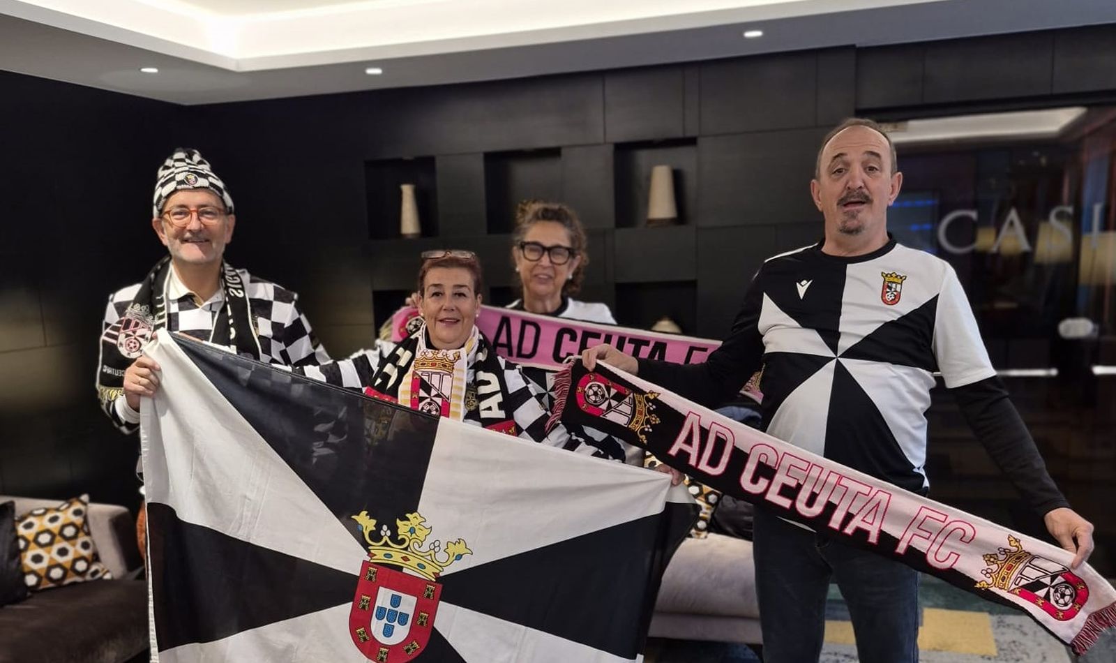 Los aficionados ceutíes ya están en el estadio 'Riazor'