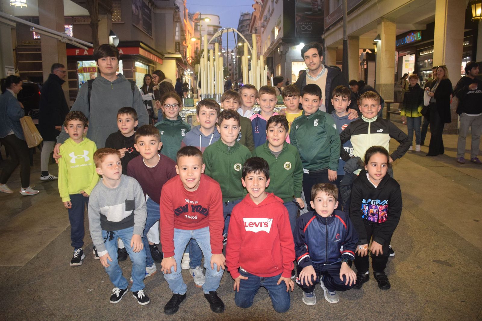 El paso de los niños, listo para procesionar