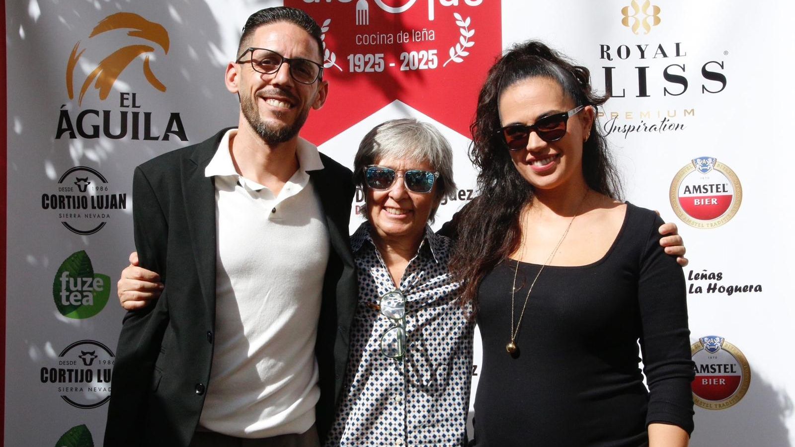 Imagen de representantes del Disloque en un concurso.