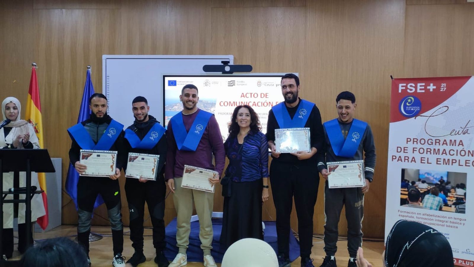 Varios de los condecorados