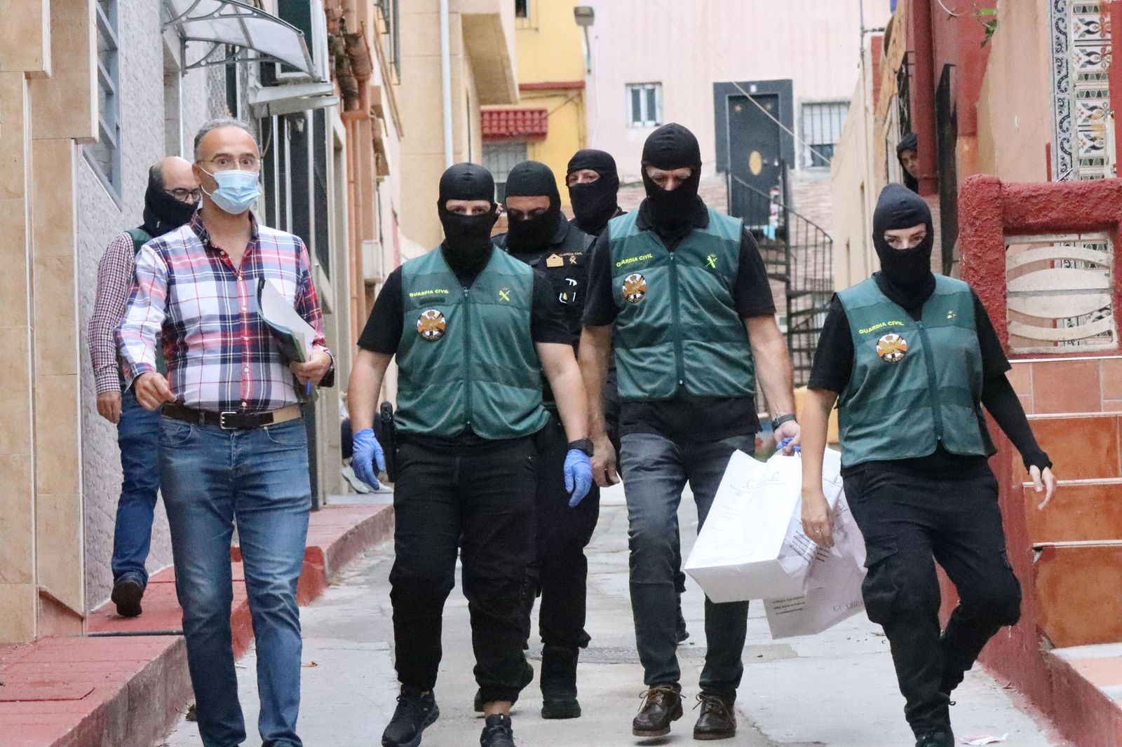 Imagen del despliegue policial en la calle Argentina