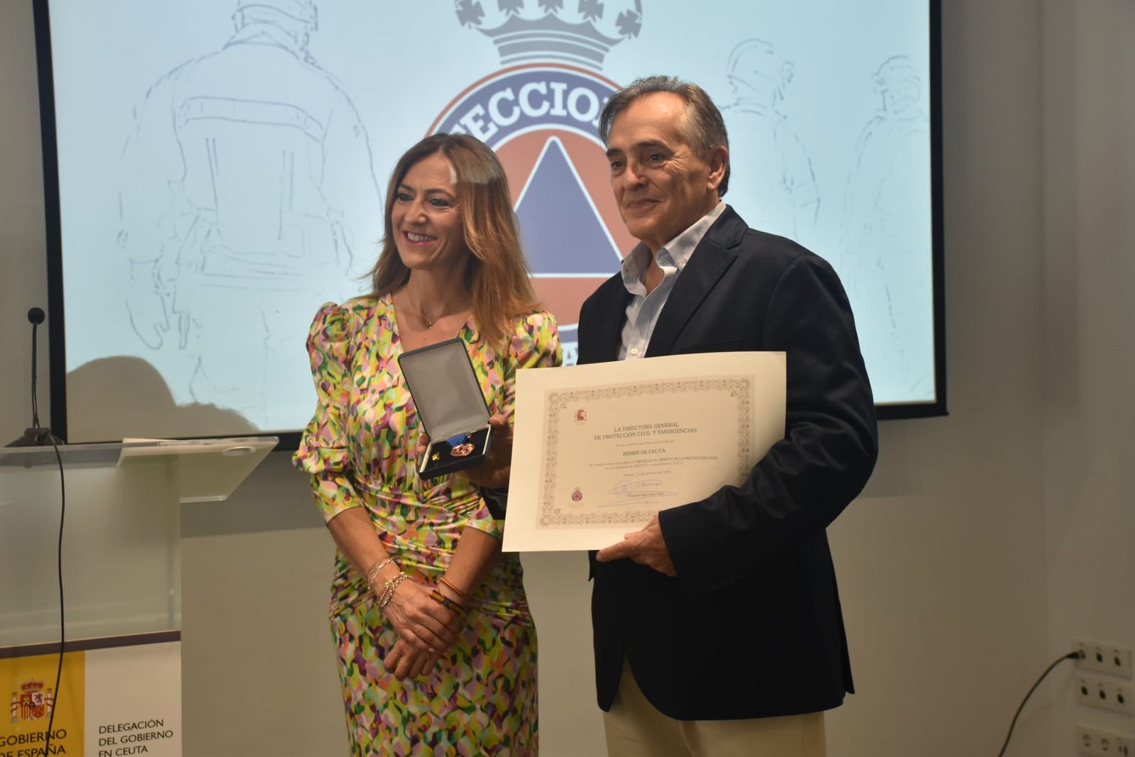 Medallas de Protección Civil para los "héroes" de la OPE, el apagón o la DANA