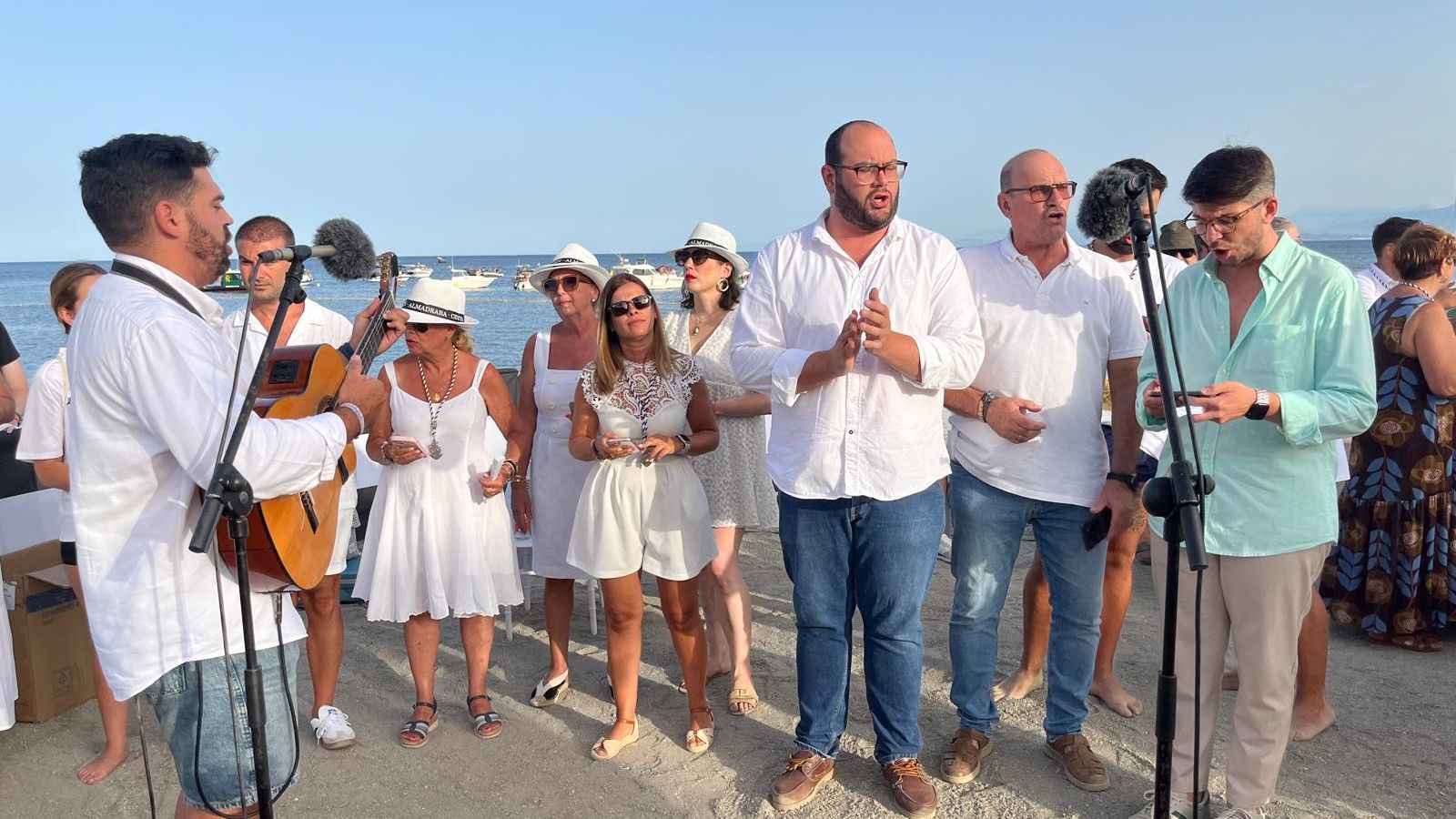 La Virgen del Carmen se volvió a encontrar con su pueblo
