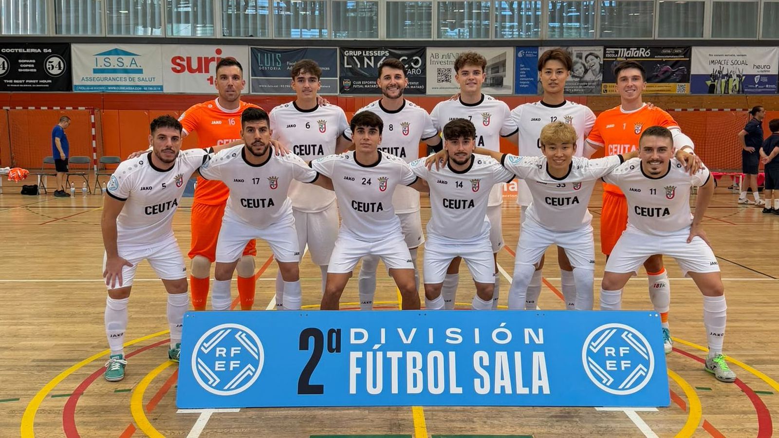 Foto de equipo del ceutí en Mataró