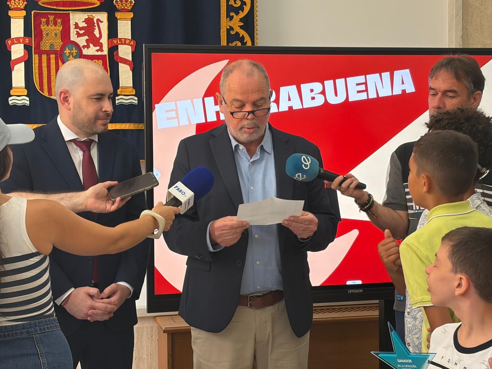 Triano recibe a “los ganadores del Óscar” de Educación: el alumnado del Lope de Vega