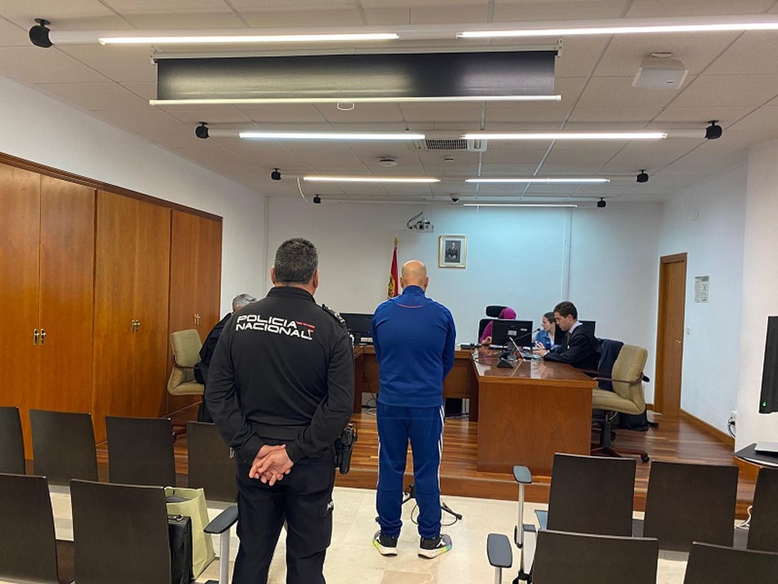 El acusado declara ante el tribunal. / FOTO S.C.