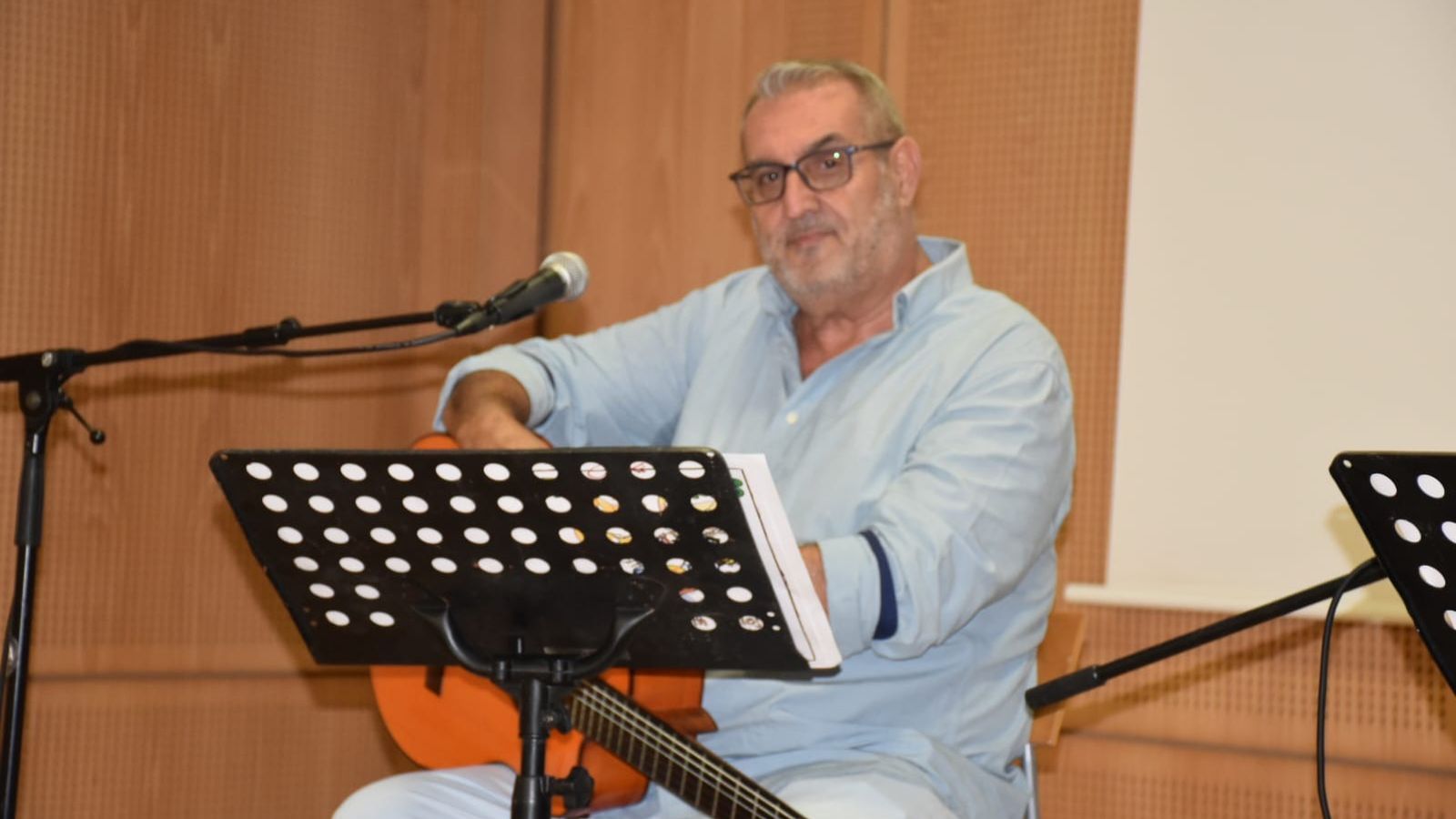 Concierto de Chiki and Brothers en el Centro del Mayor.