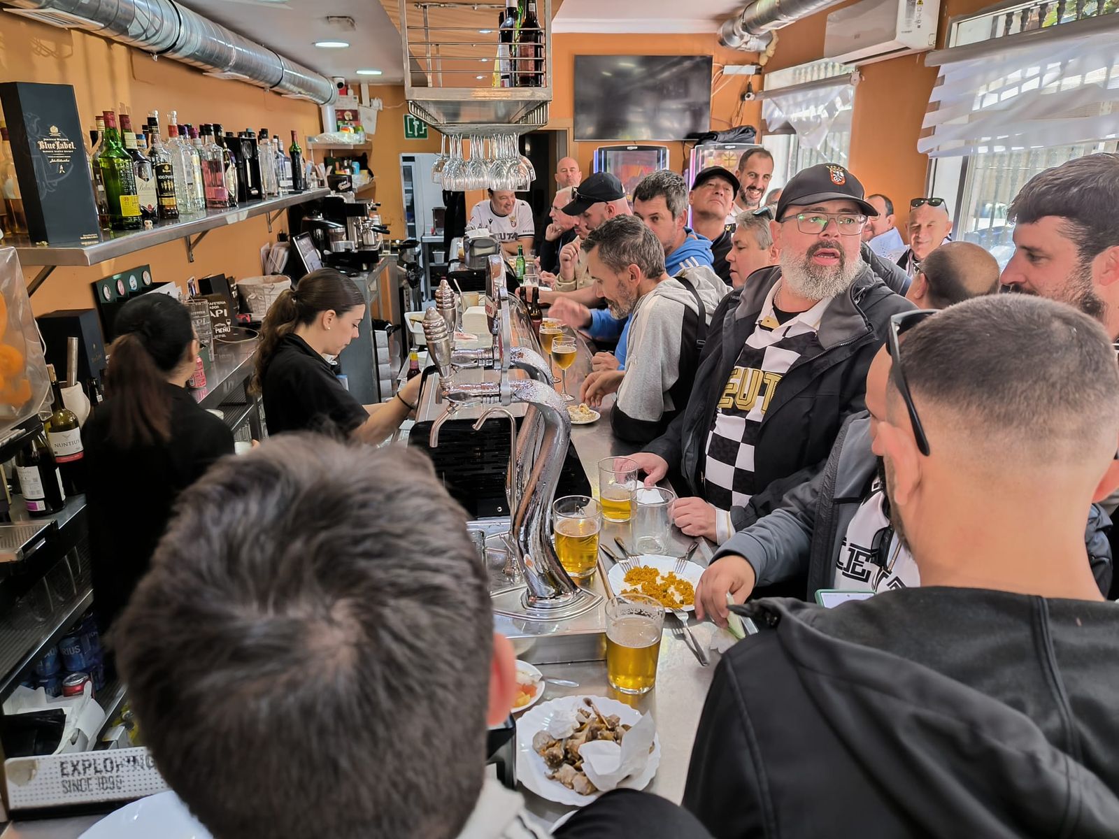 FOTOGALERÍA | Así vio Nicol's a los ceutíes en la previa del partido de la AD Ceuta contra el Burgos CF