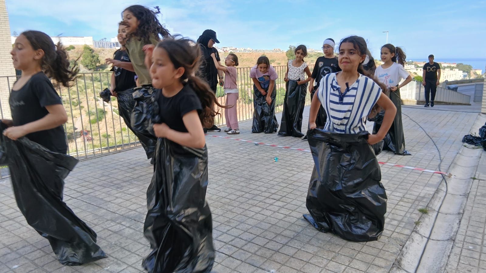 La Asociación Huertos Urbanos Ceuta impulsa una multitudinaria jornada contra la violencia de género