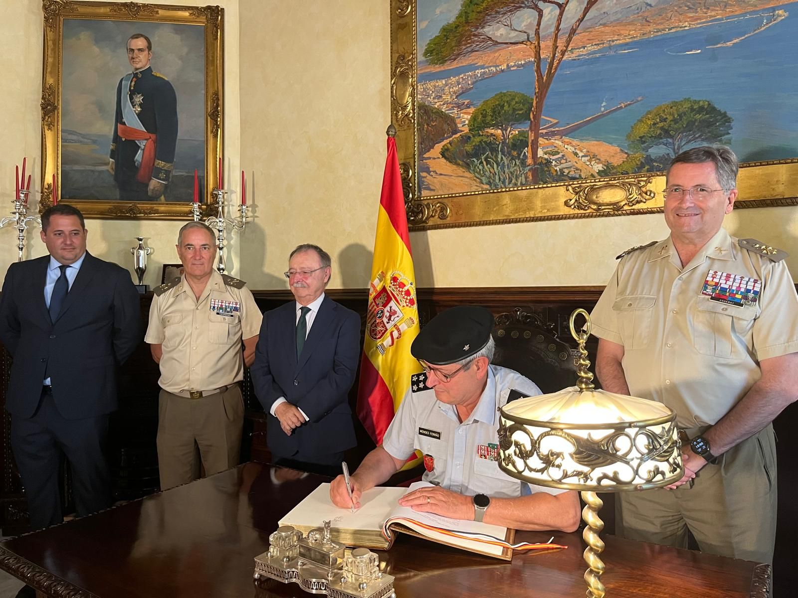 Vivas recibe en Ceuta a los jefes de Estado Mayor del Ejército de Tierra de España y Portugal
