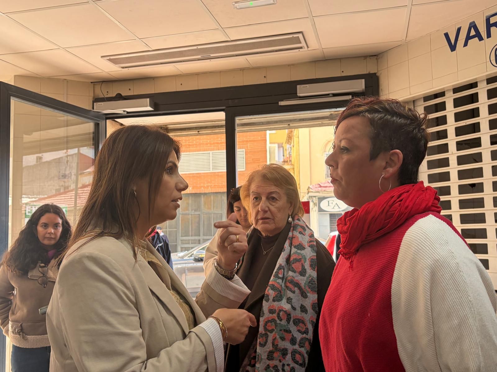 La exposición de fotos del proyecto Altaweia lleva “luz”, “orgullo” y “arte” al Mercado de Hadú