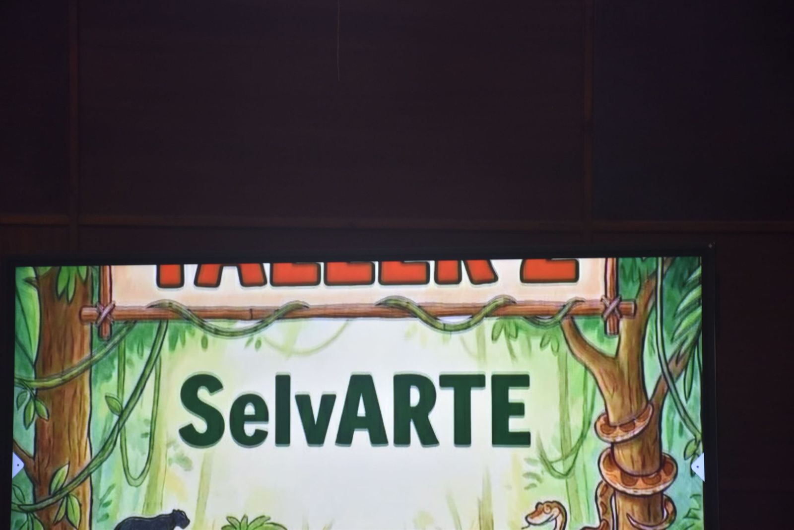 Simpática y colorida selva para poner fin a la Semana Cultural del 'José Acosta'