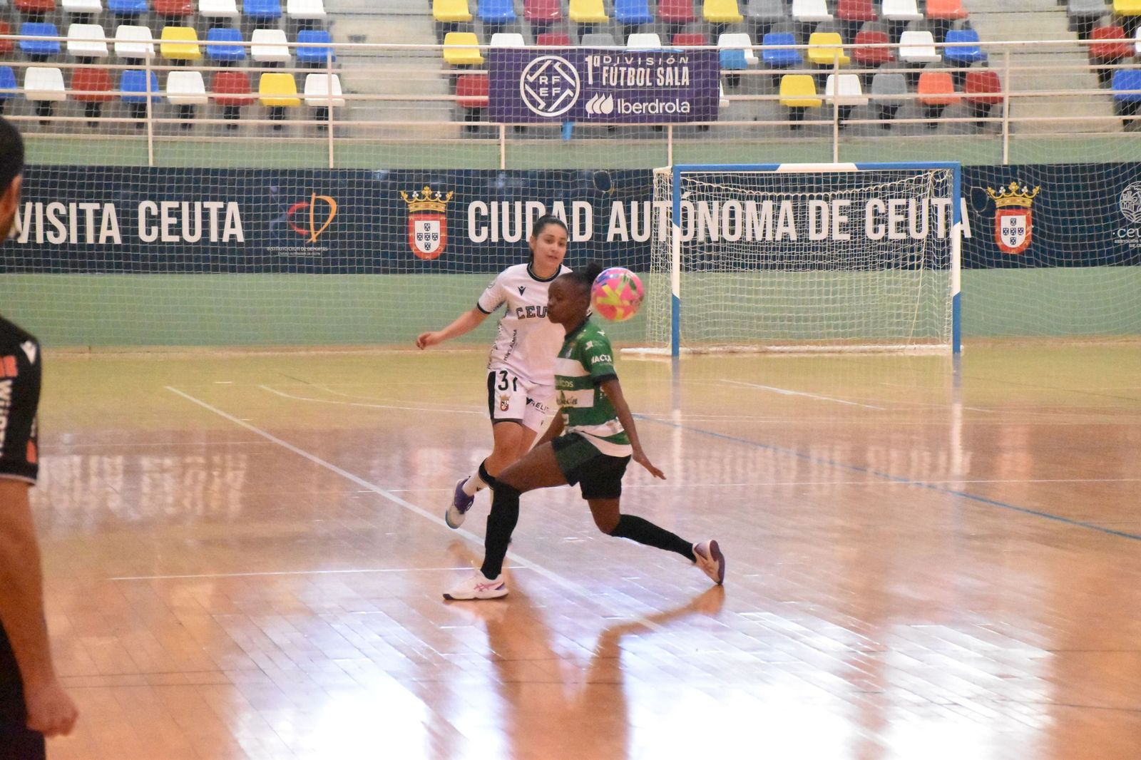 (4-4) AD Ceuta y Guadalcacin empatan en un vibrante partido