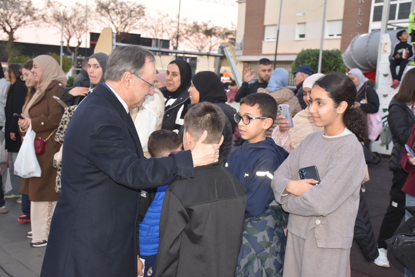 Ceuta ya luce sus luces por Ramadán