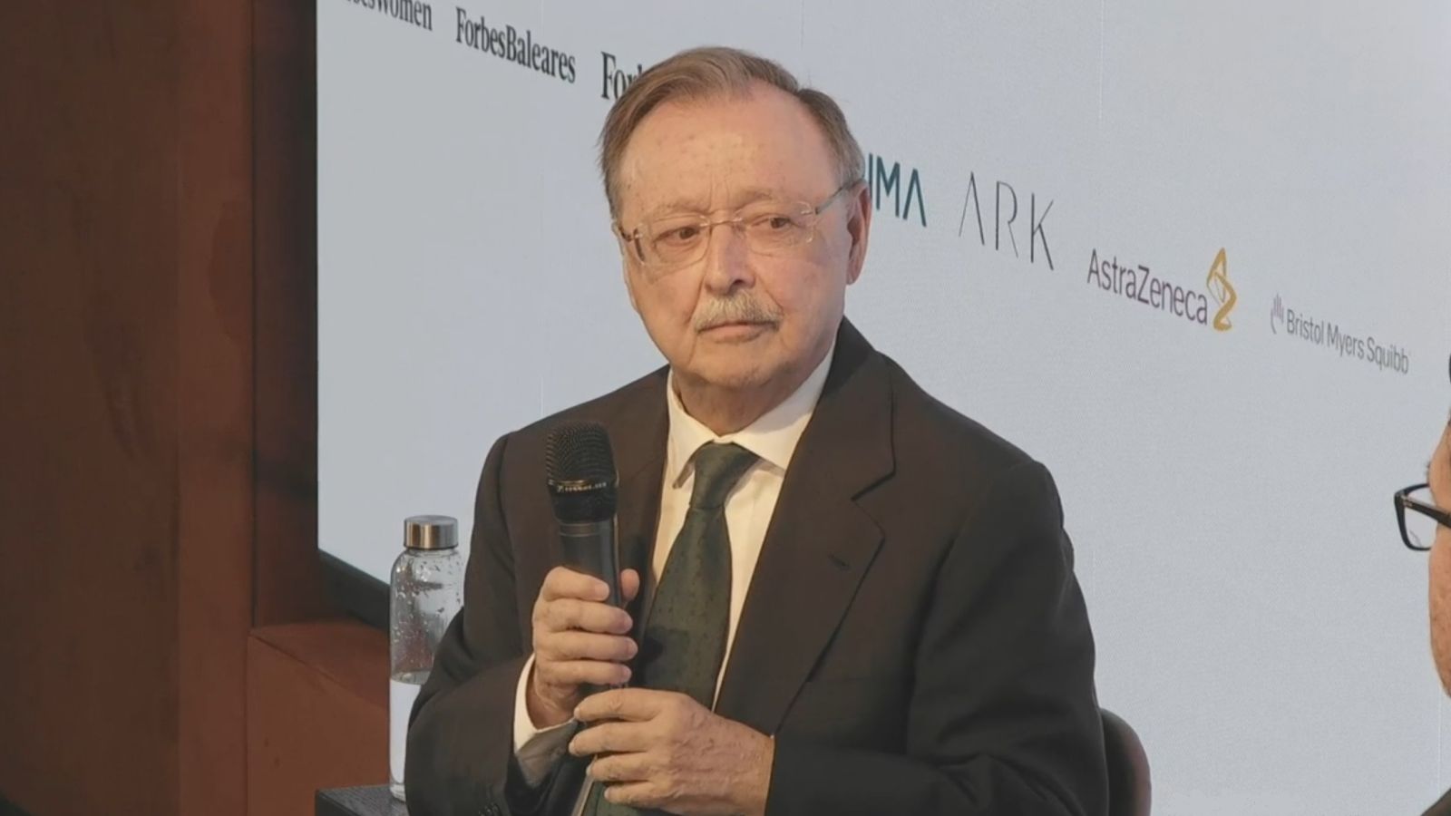 Vivas asegura ante Forbes que la seguridad, la economía y los servicios públicos de Ceuta continúan afectados desde finales de julio. El presidente reivindica la resistencia de los ceutíes y sostiene que la ciudad atraviesa una situación "límite" e "insostenible"