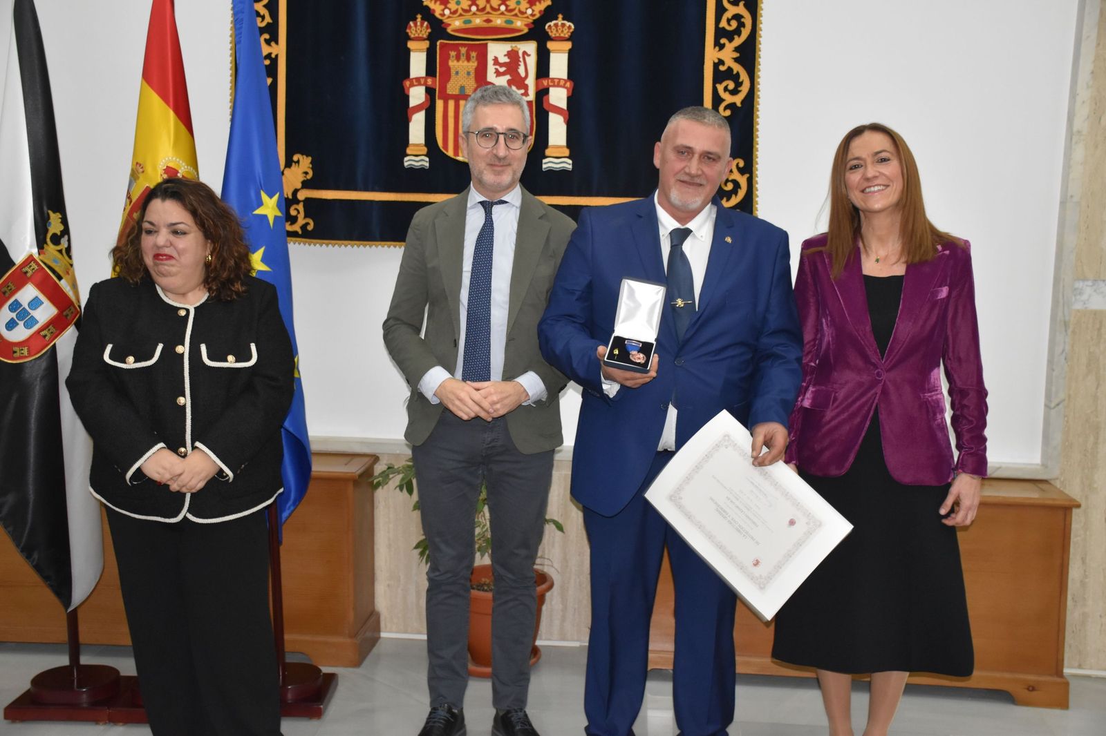 Protección Civil rreconoce el éxito de la OPE con la entrega de sus Medallas