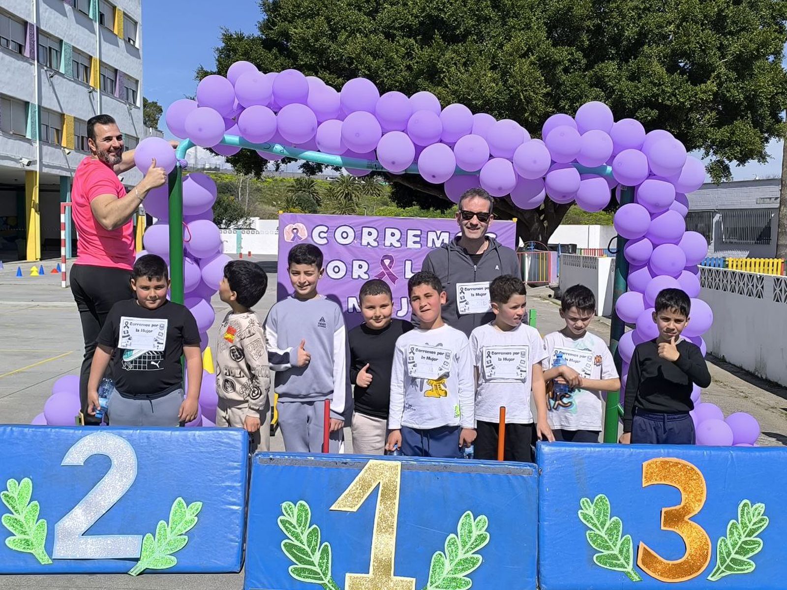 El 'Rey Juan Carlos I' corre por la igualdad