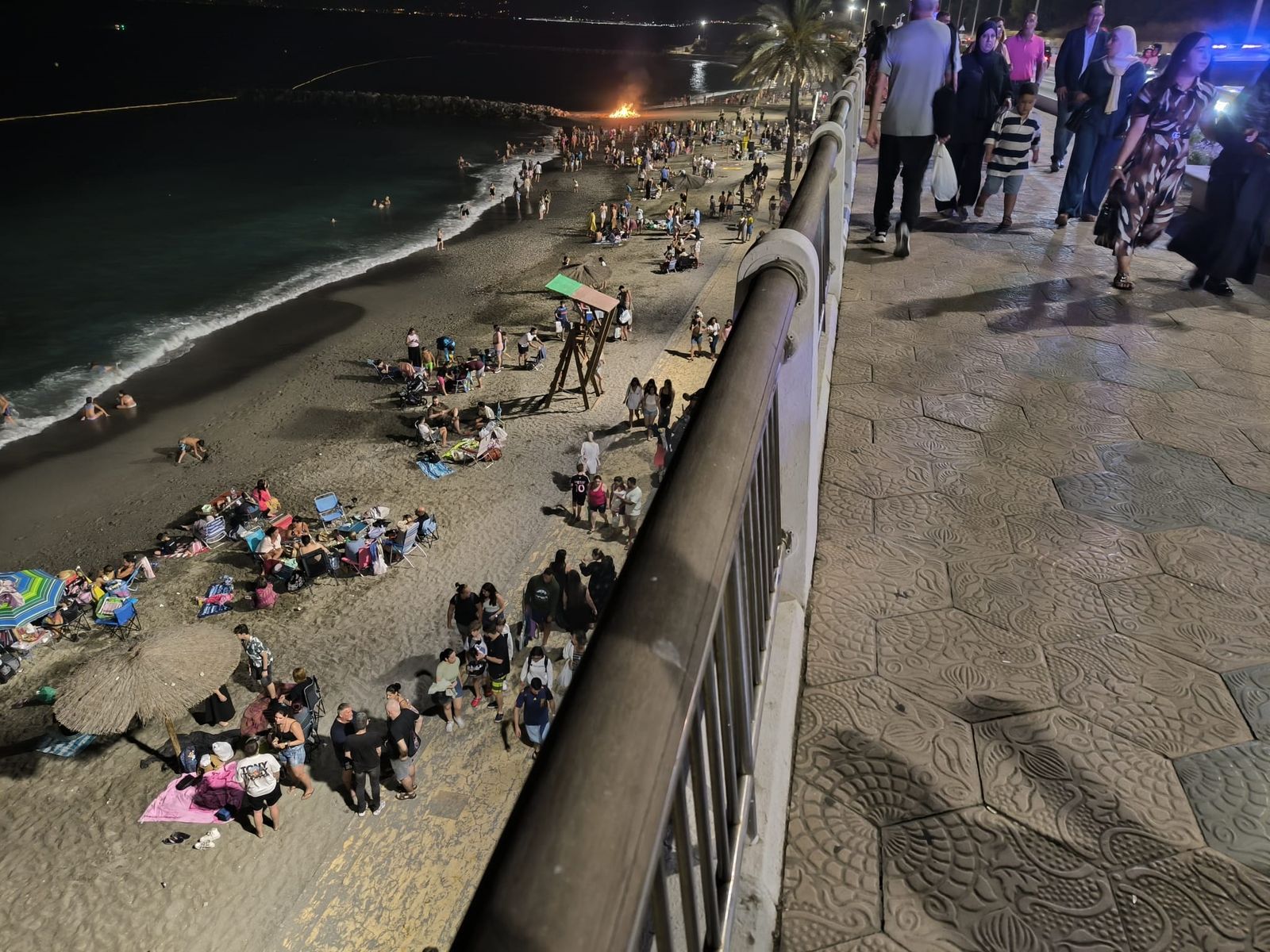 Tradición y drones para la puesta de largo del verano en las playas