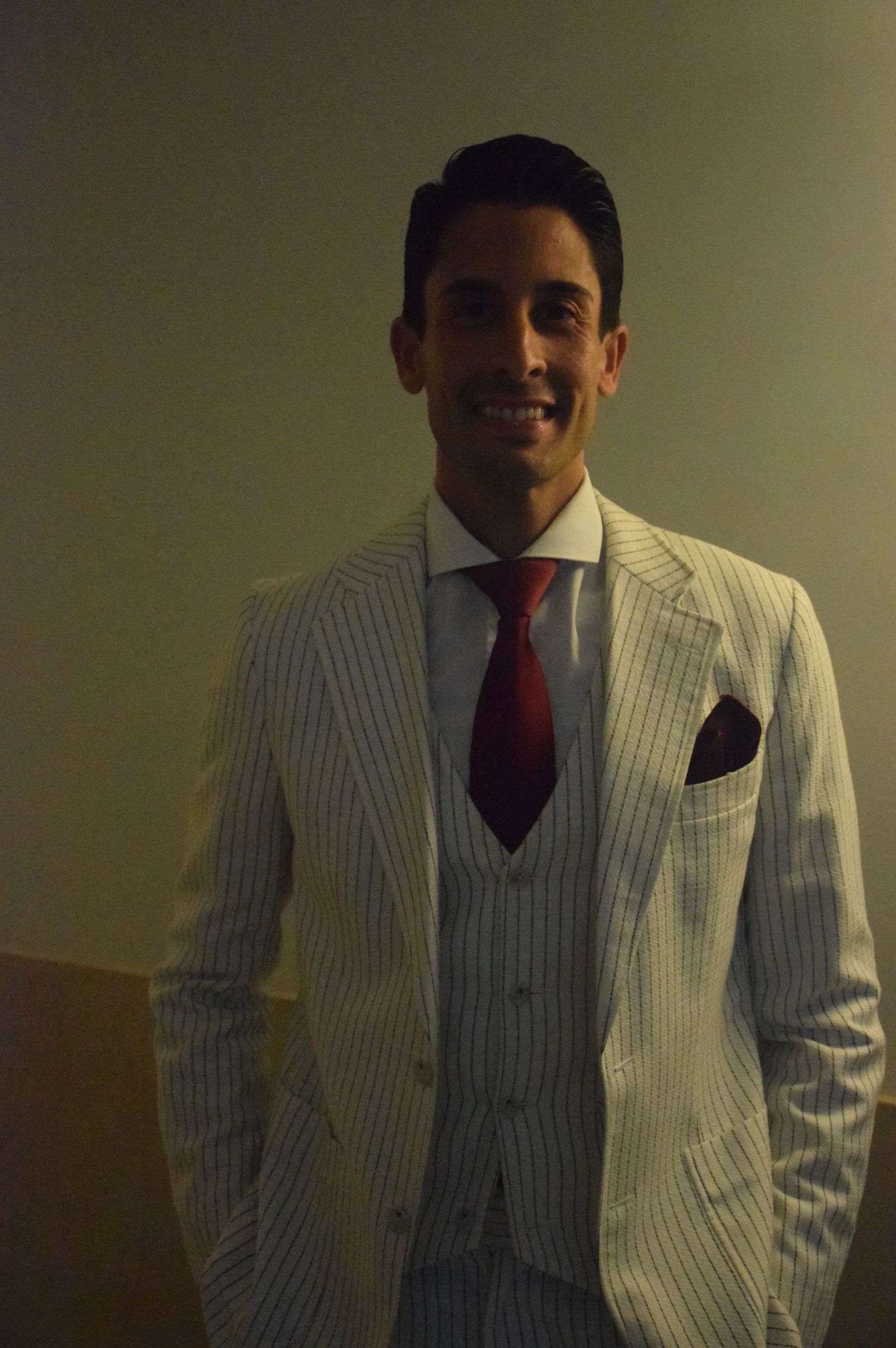 El artista Fran Doblas tras su entrevista en los camerinos del Revellín.