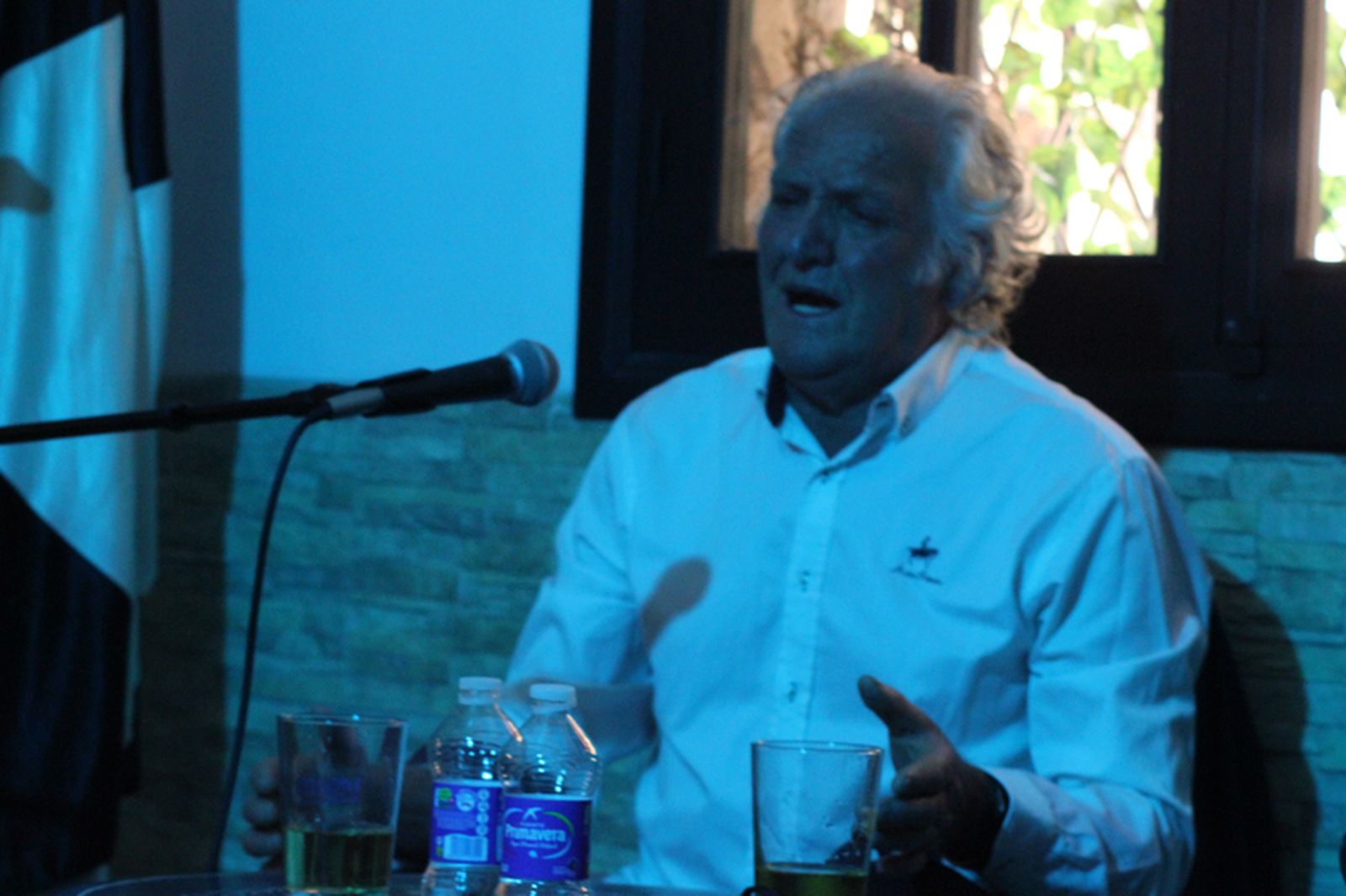 Cantes abandolaos en la Tertulia de Antonio ‘el Hueso’ y al toque José Carlos Torres. / FOTO S.C.