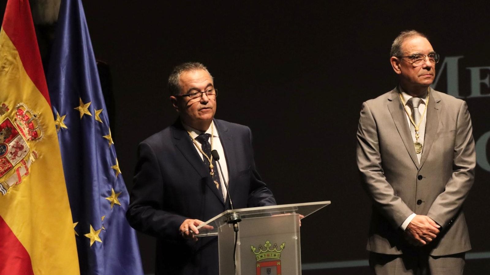 El equipo de Cuidados Paliativos recibe la Medalla de la Autonomía