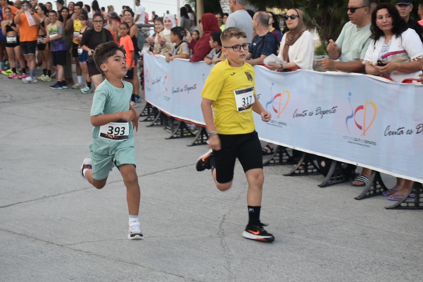 “Bily” y Elena López, reyes de la XXXI carrera popular de San Juan