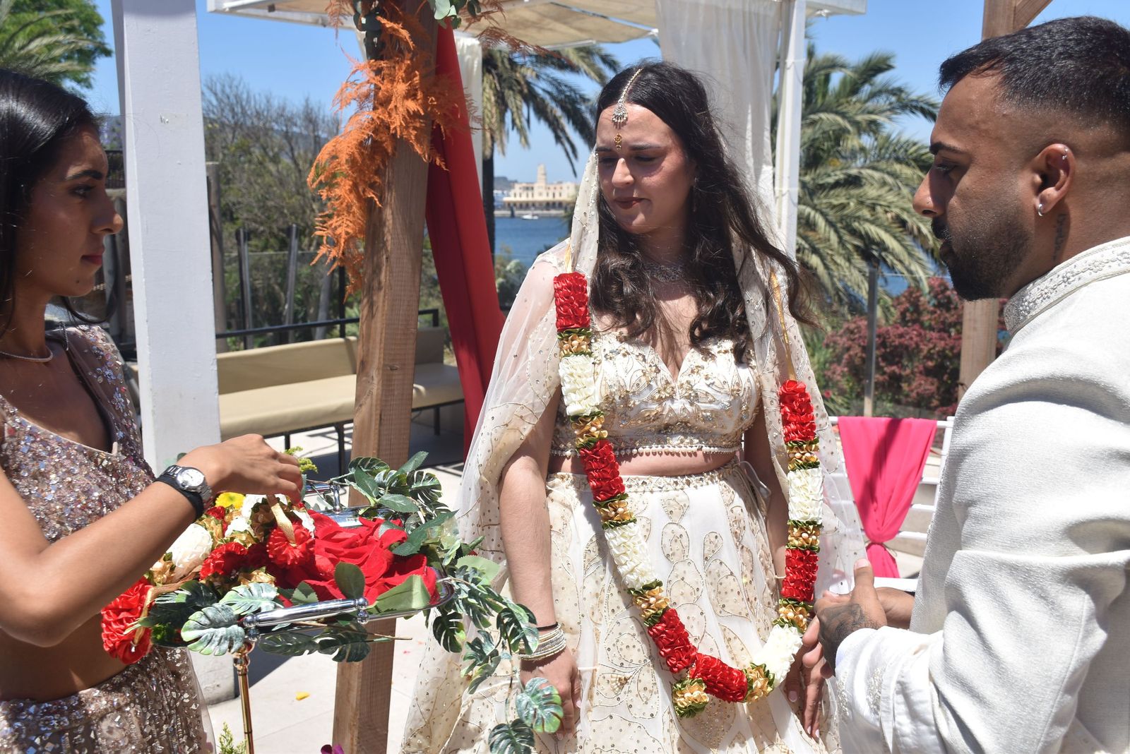 Direk y Rocío sellan su amor bajo el cielo de Ceuta