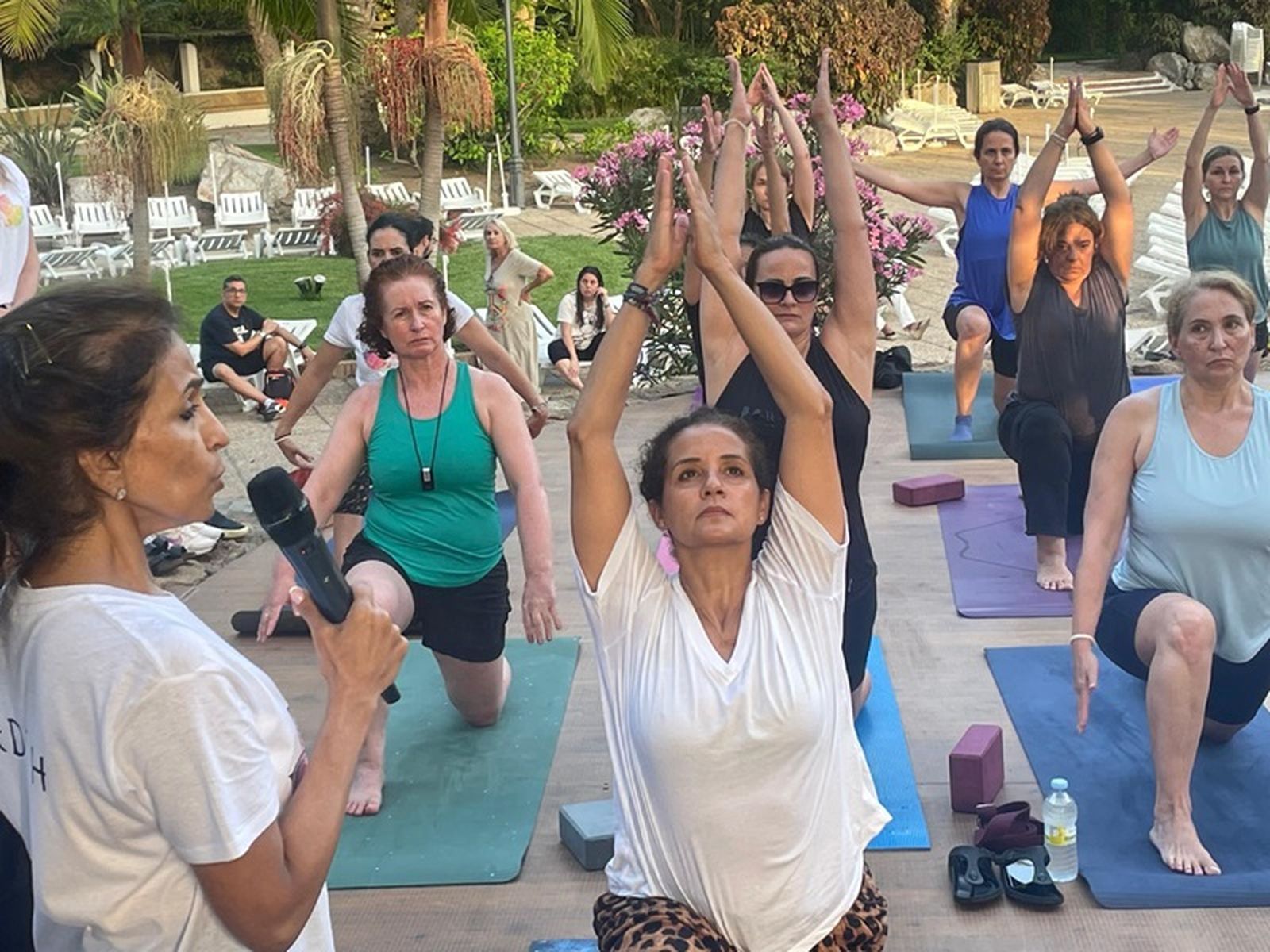 Clase de yoga de Pamela Kishore. / FOTO REDUAN