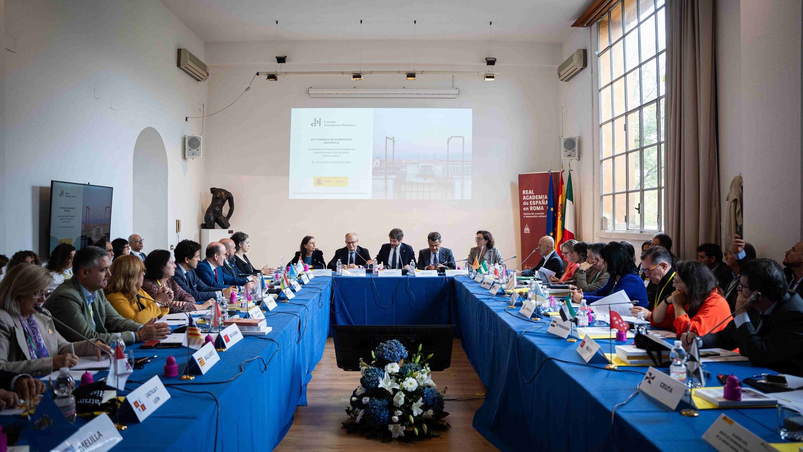 El encuentro se está celebrando en la Real Academia de España en Roma.