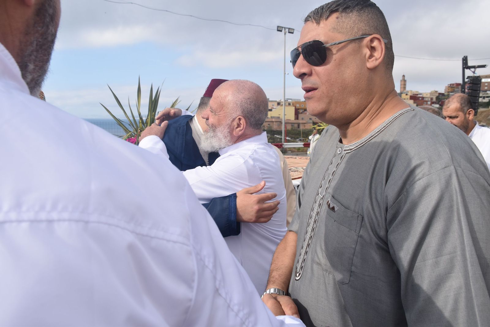 Devoción y respeto en otro rezo multitudinario en Ceuta